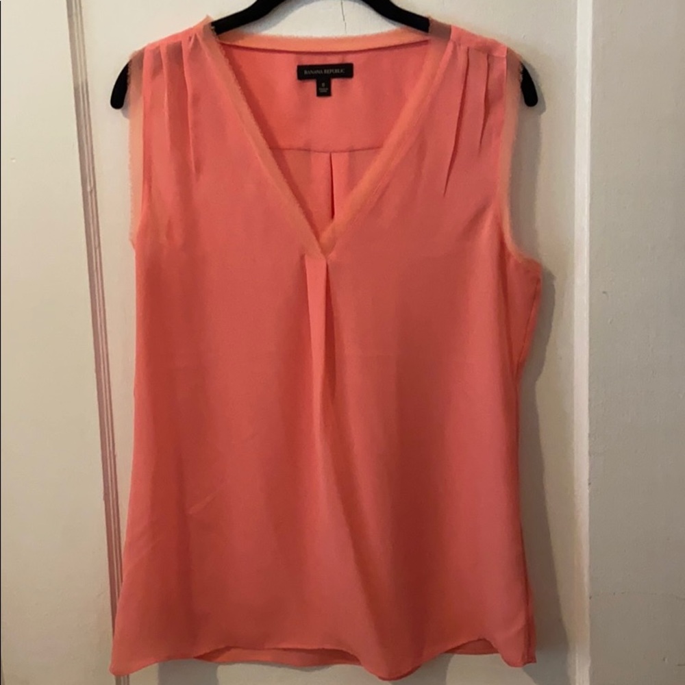 Banana Republic Pink Sleeveless top. Size S